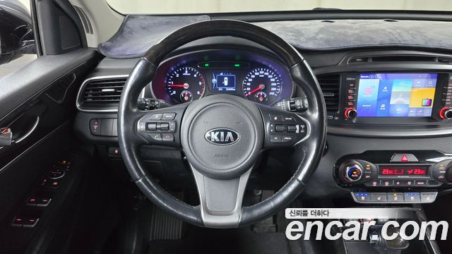 Kia Sorento 2015 — photo 13