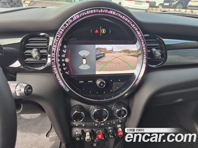 Mini Cooper 2022 — photo 14