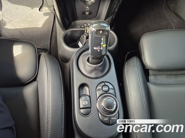 Mini Cooper 2022 — photo 15