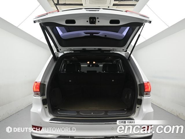 Jeep Cherokee 2018 — photo 19