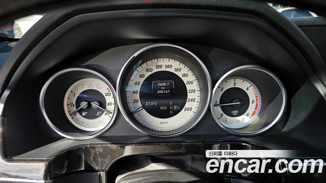 Mercedes-Benz E-Class 2014 — photo 8