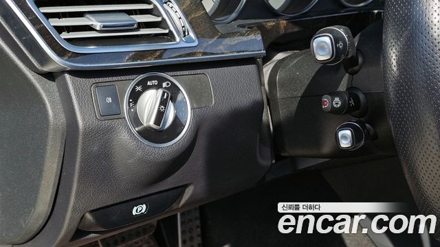 Mercedes-Benz E-Class 2014 — photo 16