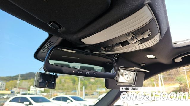 Mercedes-Benz E-Class 2014 — photo 19