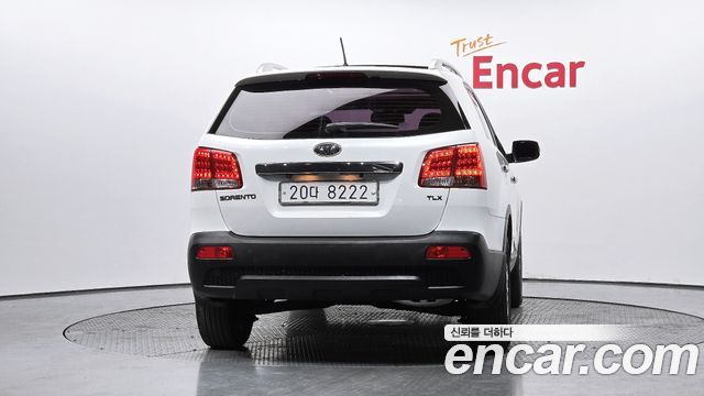 Kia Sorento 2012 — photo 4