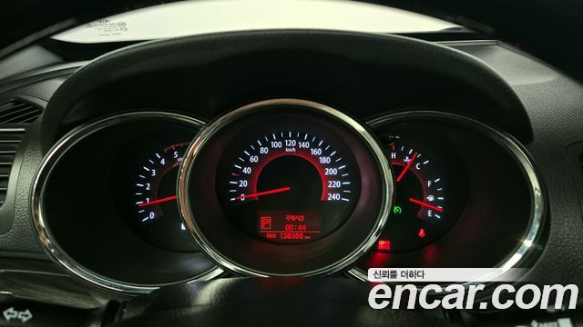 Kia Sorento 2012 — photo 8