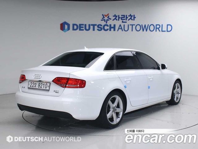 Audi A4 2012 — photo 2