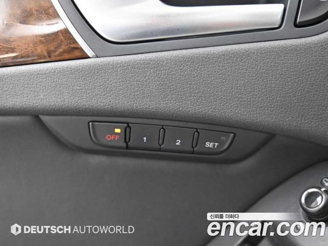 Audi A4 2012 — photo 16
