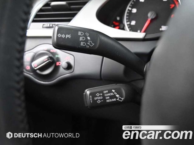 Audi A4 2012 — photo 17