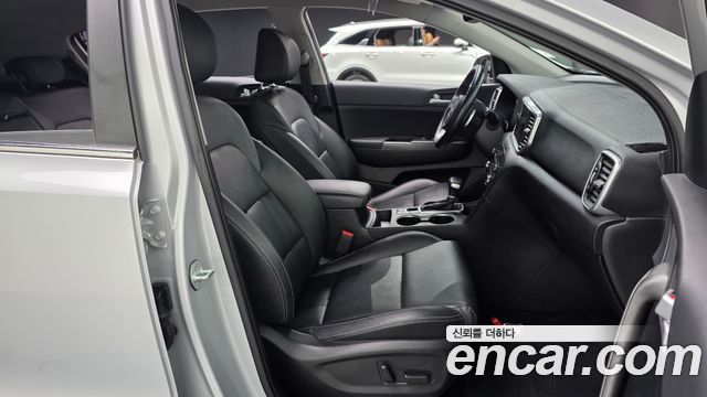 Kia Sportage 2021 — photo 16