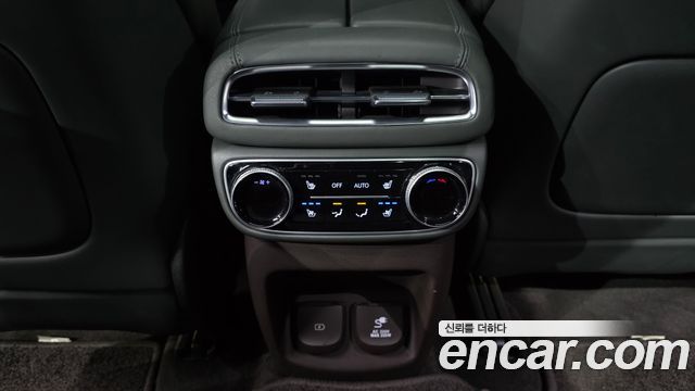 Genesis GV80 2020 — photo 25