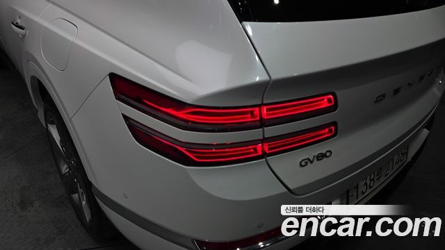 Genesis GV80 2020 — photo 9