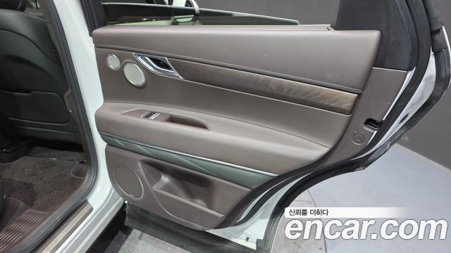 Genesis GV80 2020 — photo 15