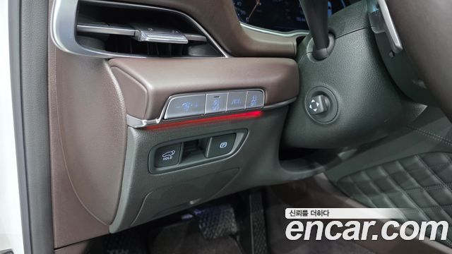 Genesis GV80 2020 — photo 27