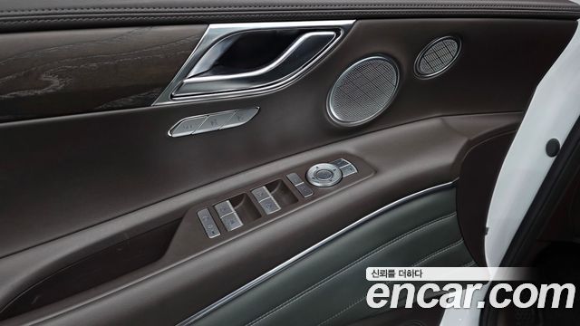 Genesis GV80 2020 — photo 31
