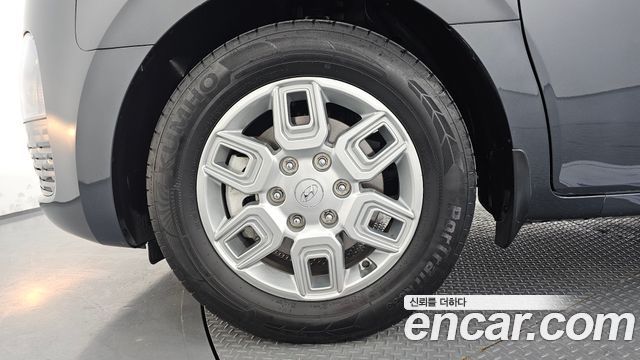Hyundai Staria 2022 — photo 5