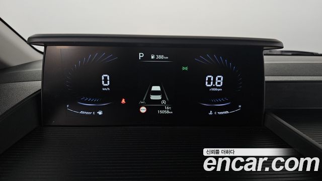 Hyundai Staria 2022 — photo 11