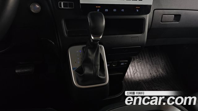 Hyundai Staria 2022 — photo 12