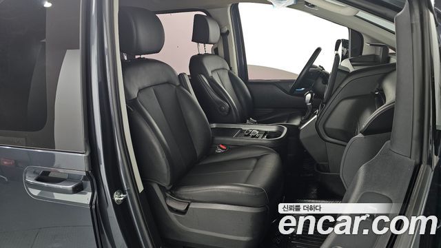 Hyundai Staria 2022 — photo 18