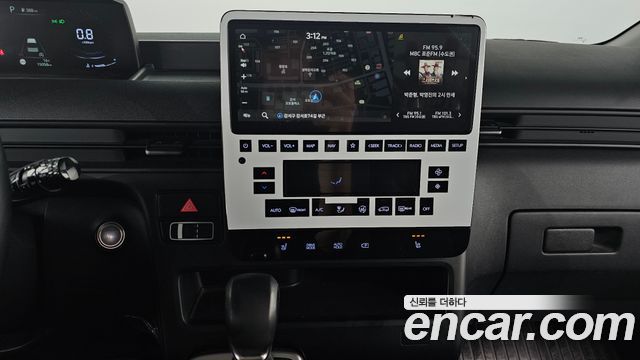 Hyundai Staria 2022 — photo 20