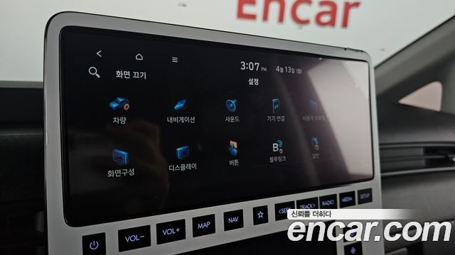 Hyundai Staria 2022 — photo 25