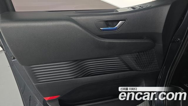 Hyundai Staria 2022 — photo 14
