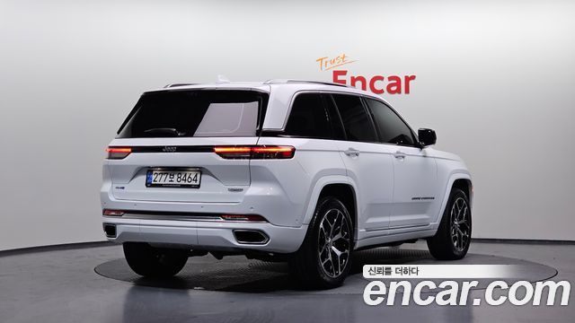 Jeep Cherokee 2023 — photo 2
