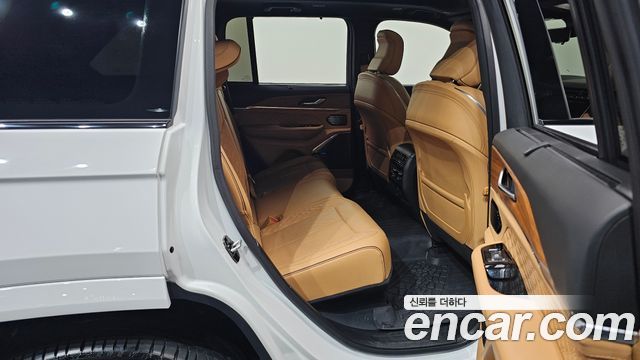 Jeep Cherokee 2023 — photo 17