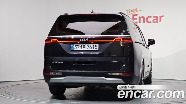Kia Canival 2022 — photo 4
