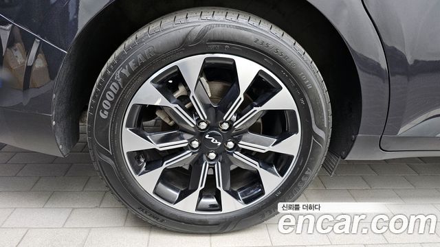 Kia Canival 2022 — photo 5