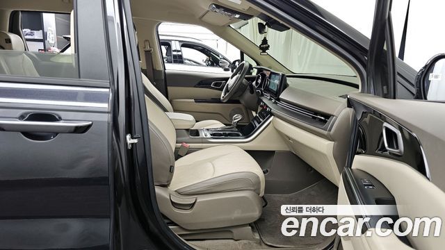 Kia Canival 2022 — photo 17