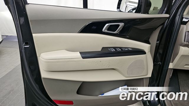 Kia Canival 2022 — photo 14