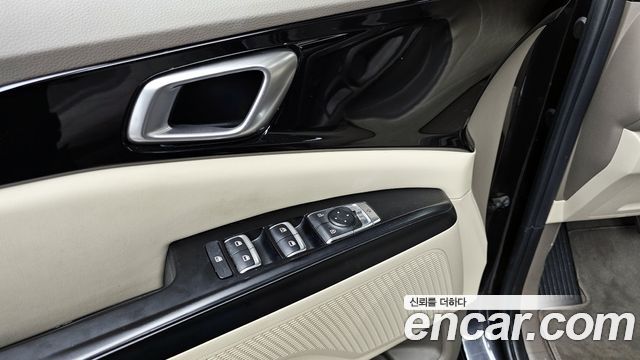 Kia Canival 2022 — photo 35