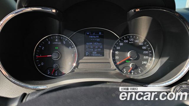 Kia K3 2015 — photo 8