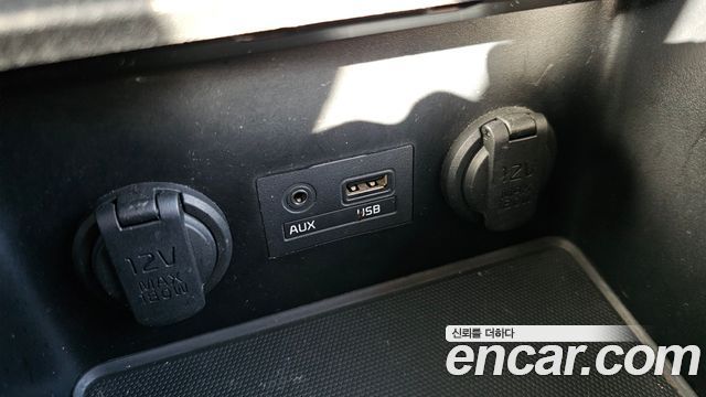 Kia K3 2015 — photo 18
