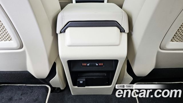 Land Rover Discovery Sport 2016 — photo 18
