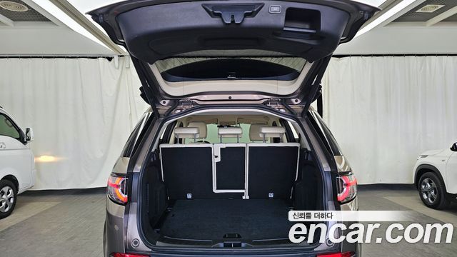 Land Rover Discovery Sport 2016 — photo 20