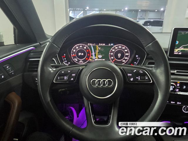 Audi A4 2019 — photo 11