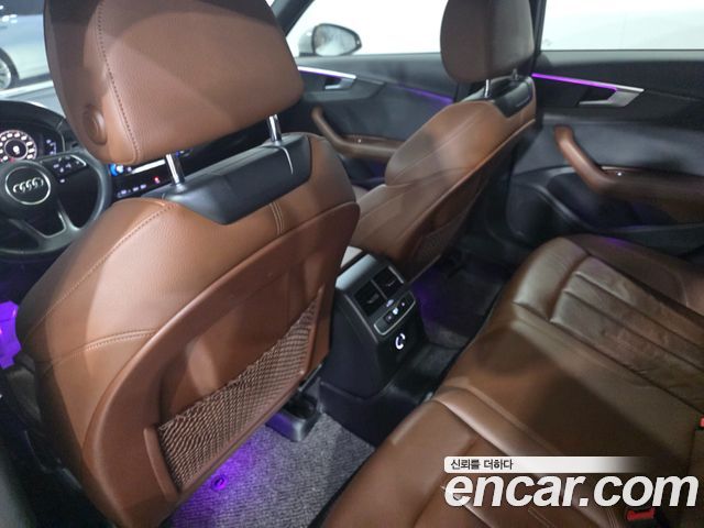 Audi A4 2019 — photo 18