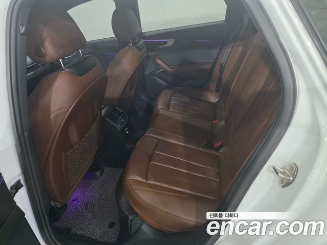 Audi A4 2019 — photo 19