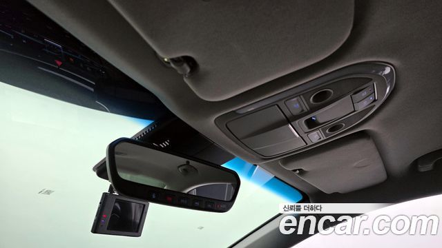 Genesis G80 2018 — photo 25