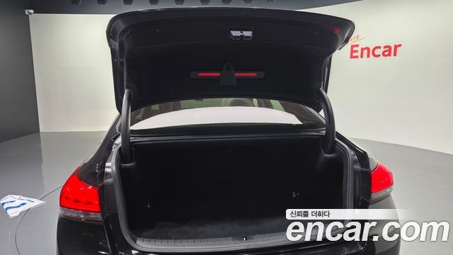 Genesis G80 2018 — photo 26