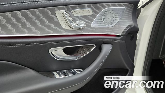 Mercedes-Benz AMG GT 2025 — photo 15