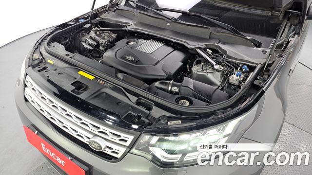 Land Rover Discovery 2017 — photo 6