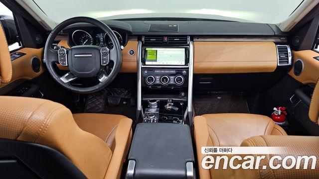 Land Rover Discovery 2017 — photo 10