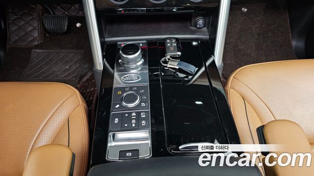 Land Rover Discovery 2017 — photo 12