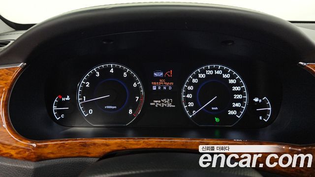 Hyundai Equus 2010 — photo 8
