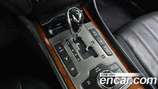Hyundai Equus 2010 — photo 9