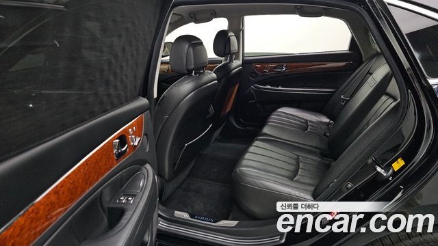 Hyundai Equus 2010 — photo 11
