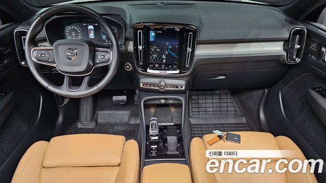 Volvo XC40 2021 — photo 10