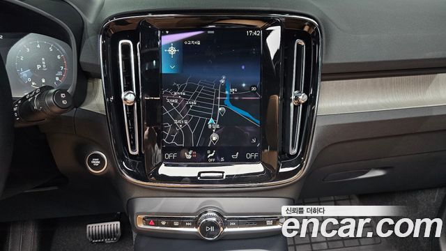 Volvo XC40 2021 — photo 19